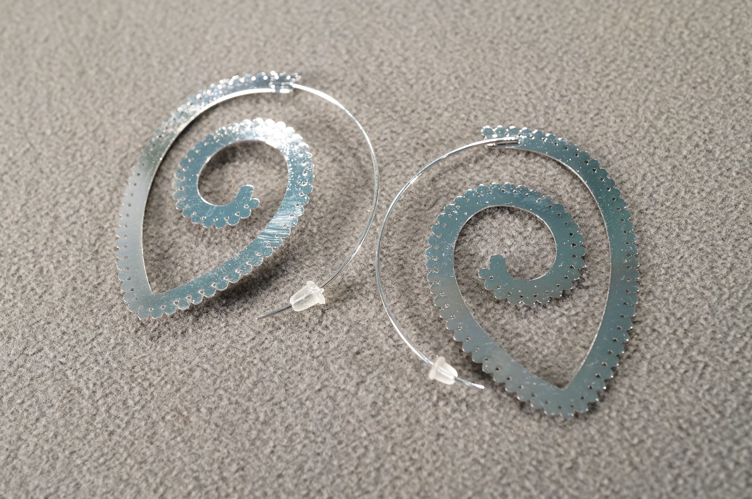 Vintage Silver Tone Pierced Hoop Design Earrings Fancy Etched