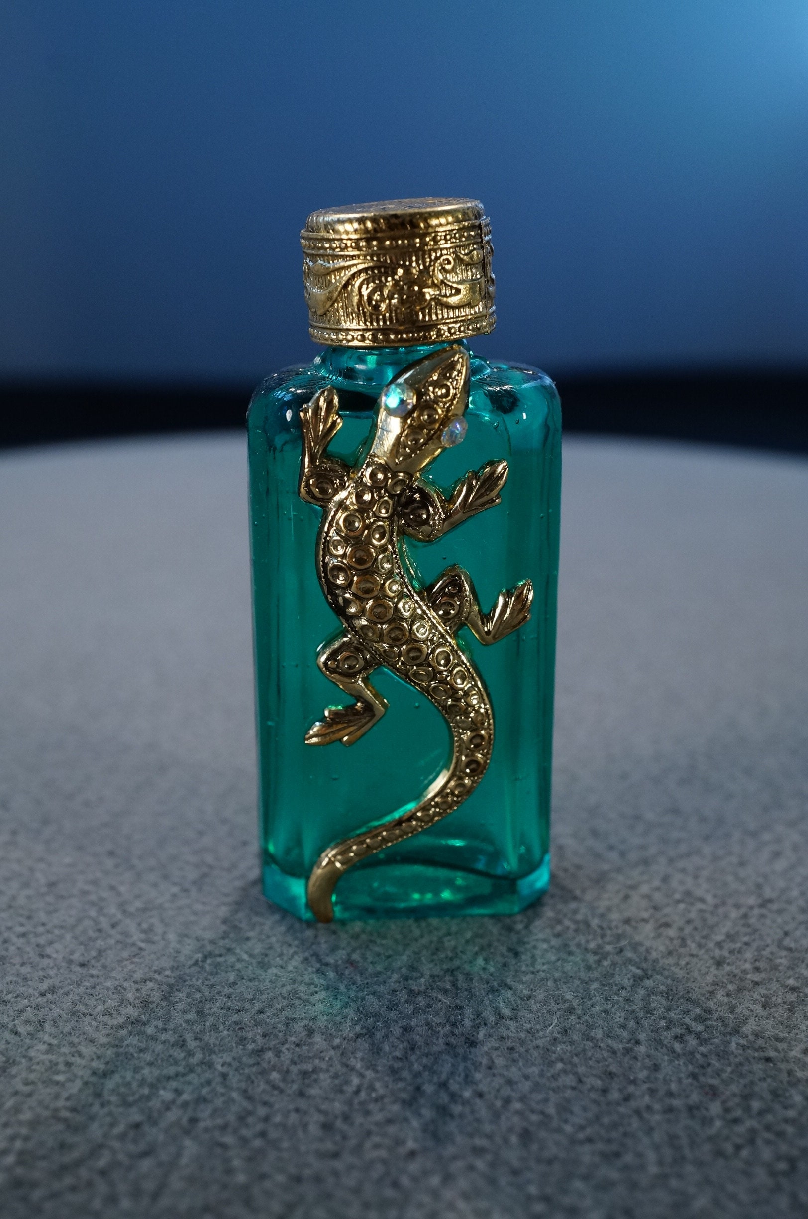 トップス VINTAGE PERFUME SMELL SHEER TOP Vintage Perfume Bottle Optic Swirl Ribbed Crystal with