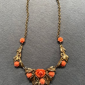 Vintage Brass Attached Bib Lavaliere Design Necklace Chain Raised Relief Etch Dimensional Floral Design Multi Rose Etched Lucite Stone #4311