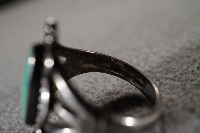 Size 6 Vintage Sterling Silver Band Ring Marquise Bezel Set Turquoise Fancy Scrolled Southwestern Style Design Setting