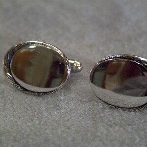Vintage   silver tone  fancy etched Female Male Retro  Cuff Links    W