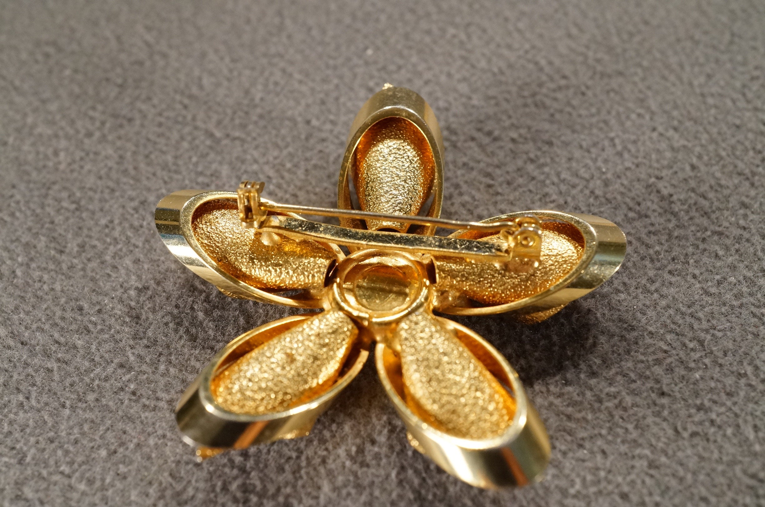 Vintage Yellow Gold Tone Multi Round Marquise Prong Set Jet