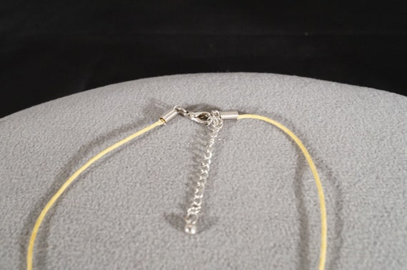 Vintage Large Round Fancy Carved Abalone Attached… - image 4