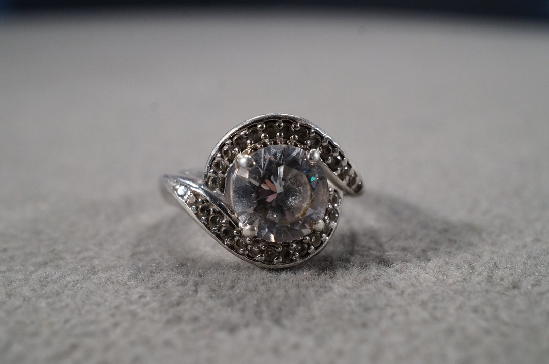 Vintage Sterling Silver Band Ring Multi Round White Cubic