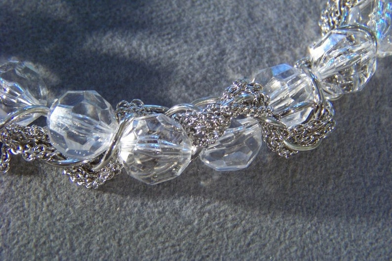 Vintage Multi Round Carved Lucite Bead Fancy Twisted Silver Tone Link Chain Art Deco Style Necklace **RL