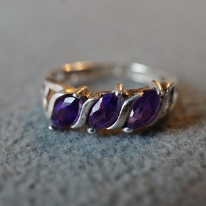 Vintage Sterling Silver Wedding Band Stacker Design Ring 3 Prong Set African Amethyst Classic Design Setting, Size 6