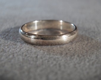 Vintage Sterling Silver Smooth Domed Classic Wedding Band Ring, Size 6