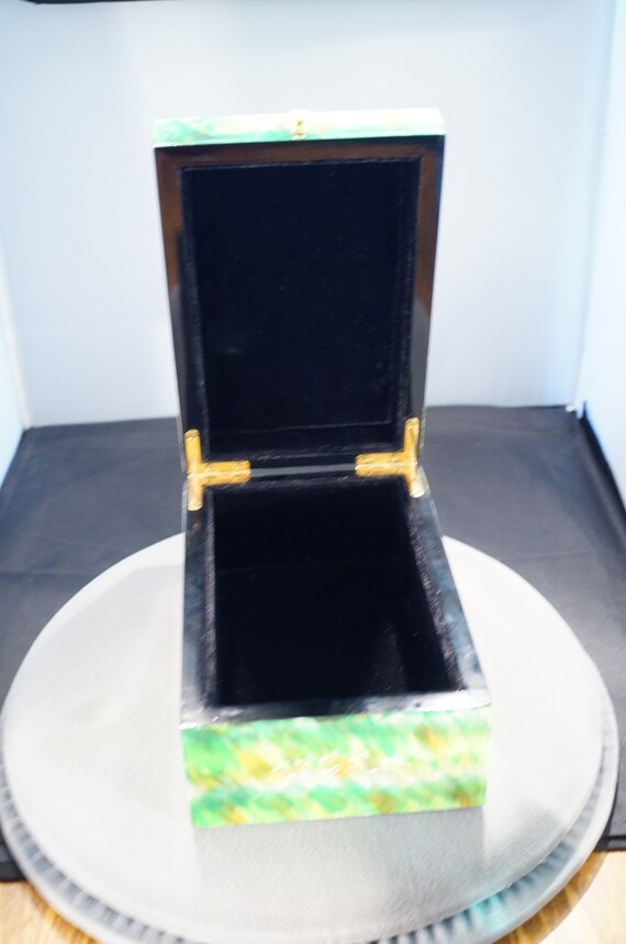 Vintage Large Rectangle Hinged Design Trinket Jew… - image 6