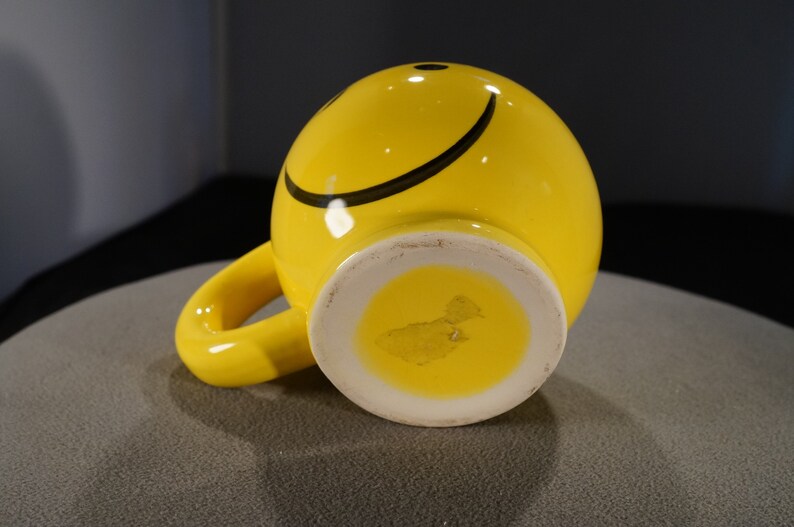 NicosNostalgia Smiley Face Pottery Mug - Thumbnail 5