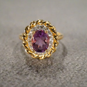 Vintage Sterling Silver Yellow Gold Overlay Band Ring 20 Round Oval Prong Set Amethyst White Topaz Multi Stone Halo Setting Classic, Size 8