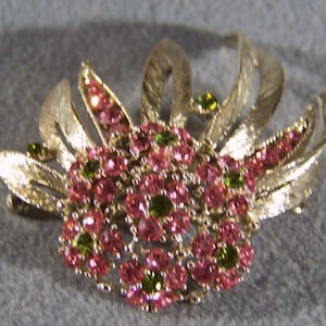 Pink Lisner Brooch - Etsy display picture 1