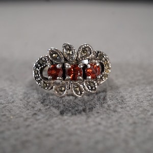 Vintage Sterling Silver Band Ring 3 Round Prong Set Garnet Multi Round Marcasite Victorian Style, Size 7