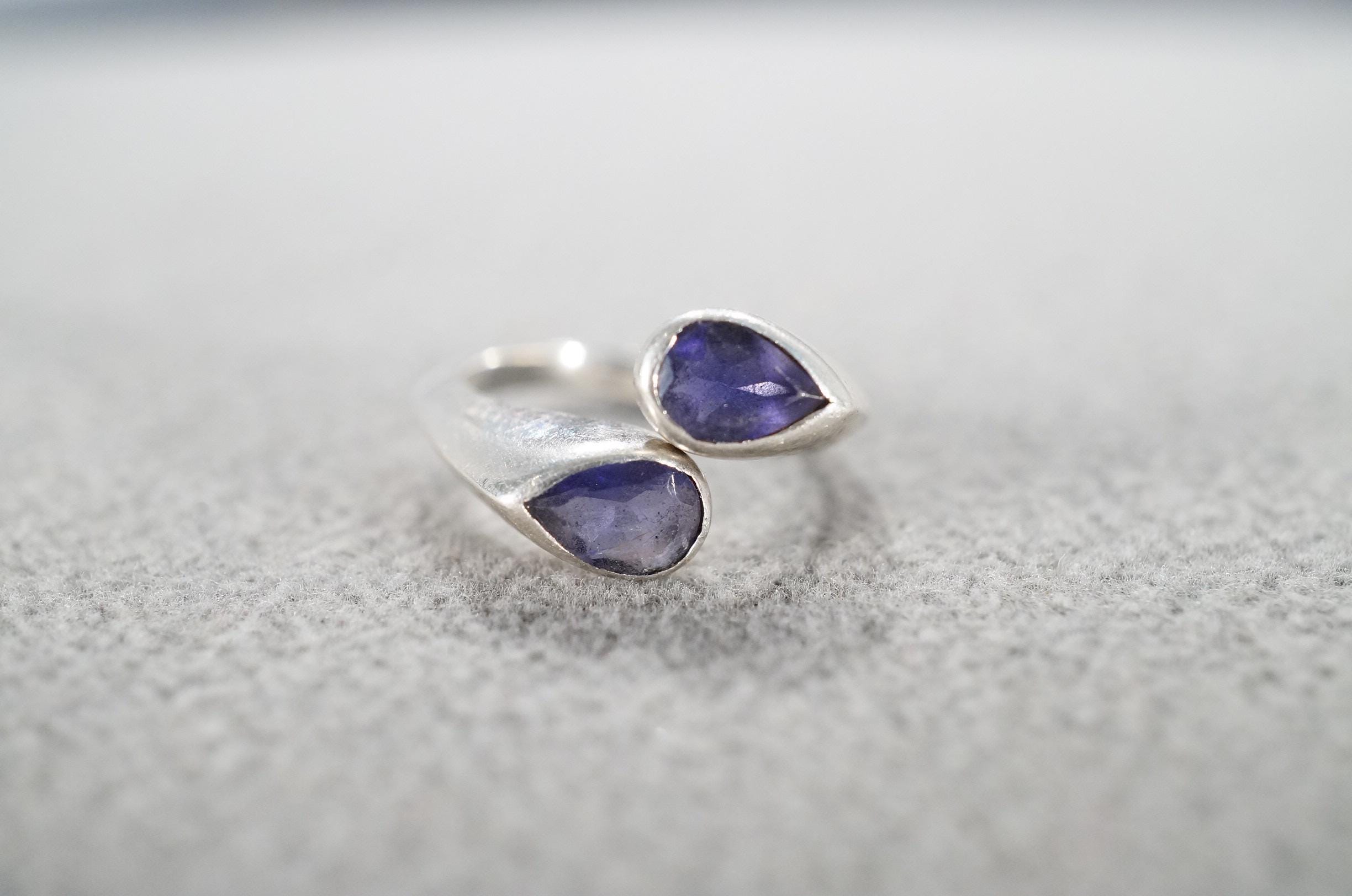 Vintage Wedding Band Stacker Design Ring Sterling Silver 2 Pear Teardrop Bezel Set Iolite Cluster Bypass Multi Stone Setting Classic, Size 6
