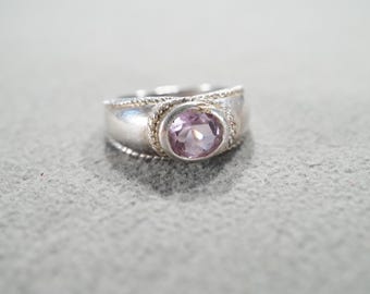 Vintage Wedding Band Stacker Design Ring Sterling Silver Oval Bezel Set Amethyst Raised Relief Single Stone Setting Collectable, Size 8