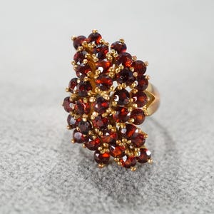 Vintage Bold Wide Band Ring Sterling Silver Yellow gold Overlay Multi Round Prong Set Garnet Cluster Waterfall Multi Stone Setting, Size 8