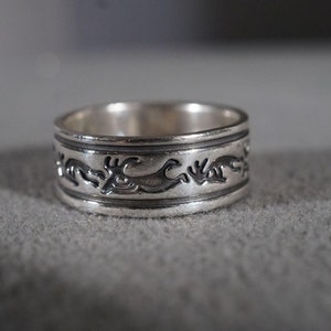 Vintage Sterling Silver Twisted Curved Fancy Etched Enameled Eternity Style Stacker Design Wedding Band Ring, Size 11        **RL