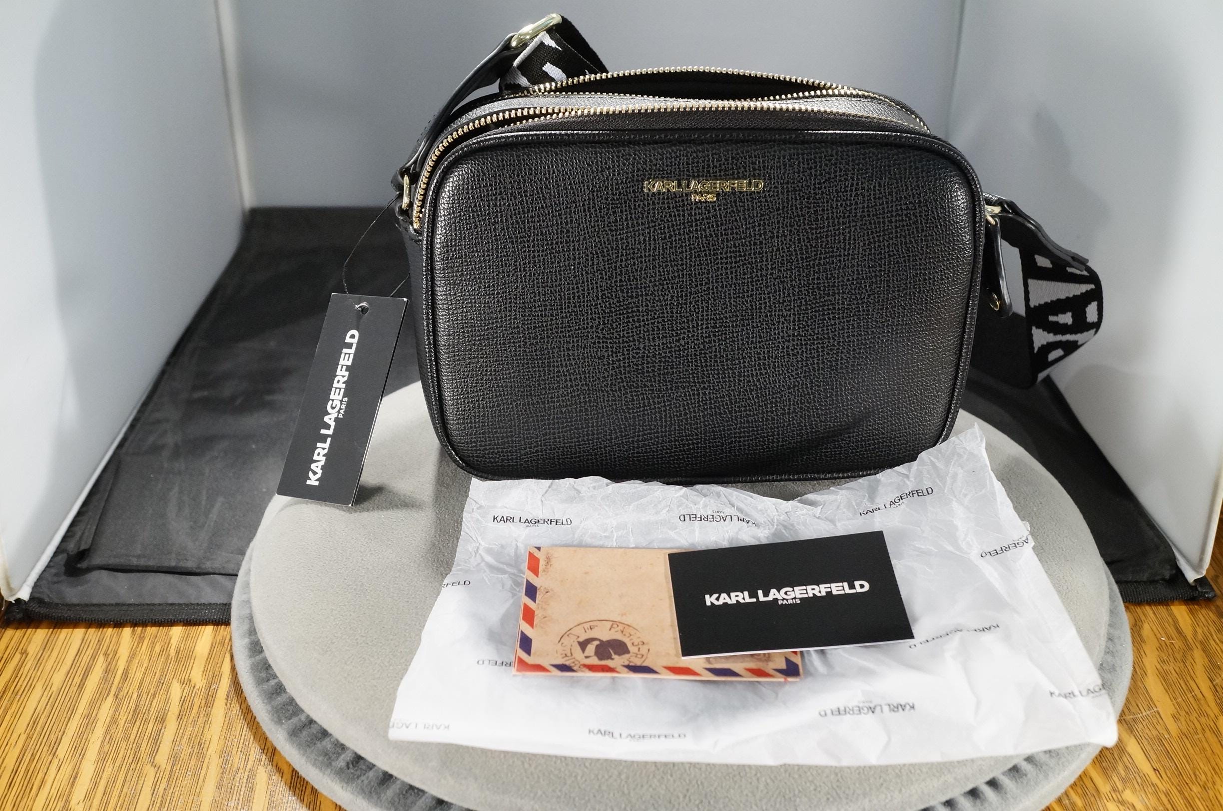 お買い得KARL LAGERFELD ボディバッグ レザー ブラック ほぼ未使用 Authentic Karl Lagerfeld Paris Jet Black Maybelle Purse Handbag