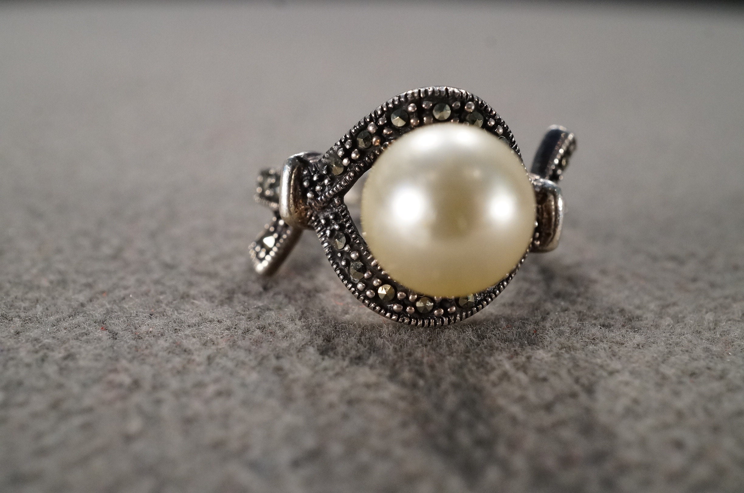 Vintage Sterling Silver Band Ring Multi Round Cultured Pearl Prong