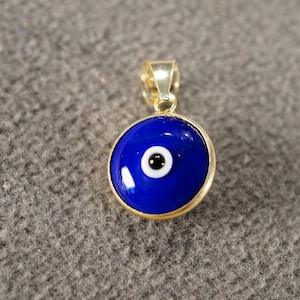 Vintage Yellow Gold Plated Pendant Charm Greek Eye Of God Round Glass Good Luck Classic Collectable Necklace Chain Charm Bracelet Design