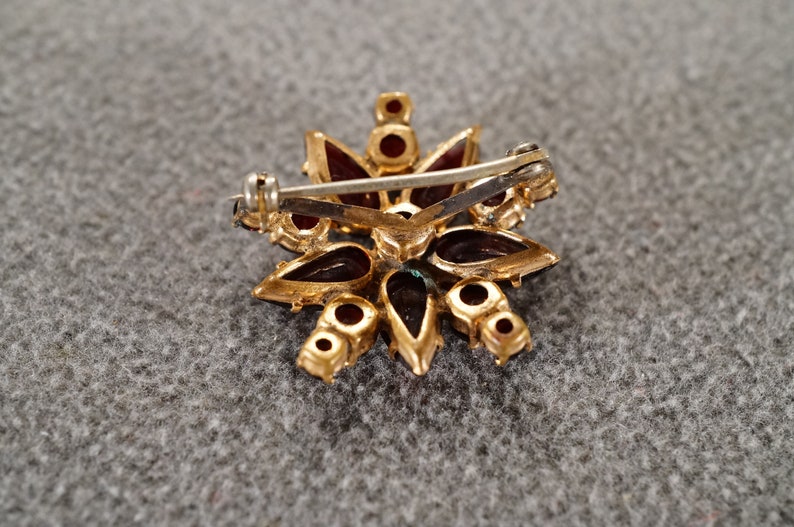 Antique Vintage 12 K Yellow Gold Filled Art Deco Style Pin Brooch 16 Round Pear Prong Set Garnet Round Circle Design #2433