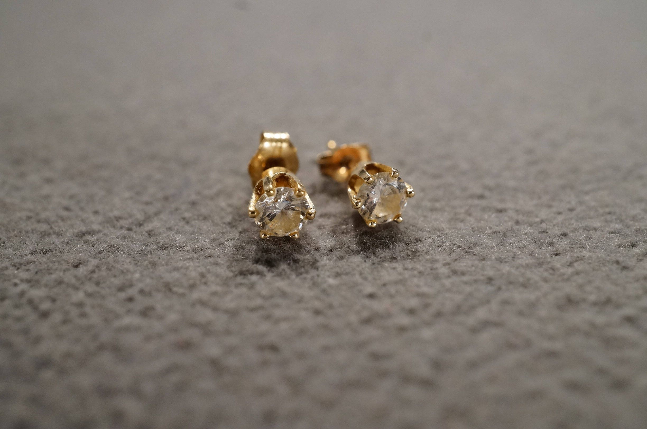 ★VINTAGE HOLLYWOOD★ [14K Gold] Classic Square Stone Earrin 61mPeZabspL._AC_SY300_QL30_.jpg