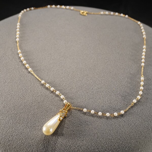 Pearl Glass Charm Necklace Etsy