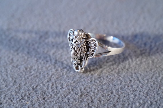 Vintage Sterling Silver Band Ring Raised Relief E… - image 3