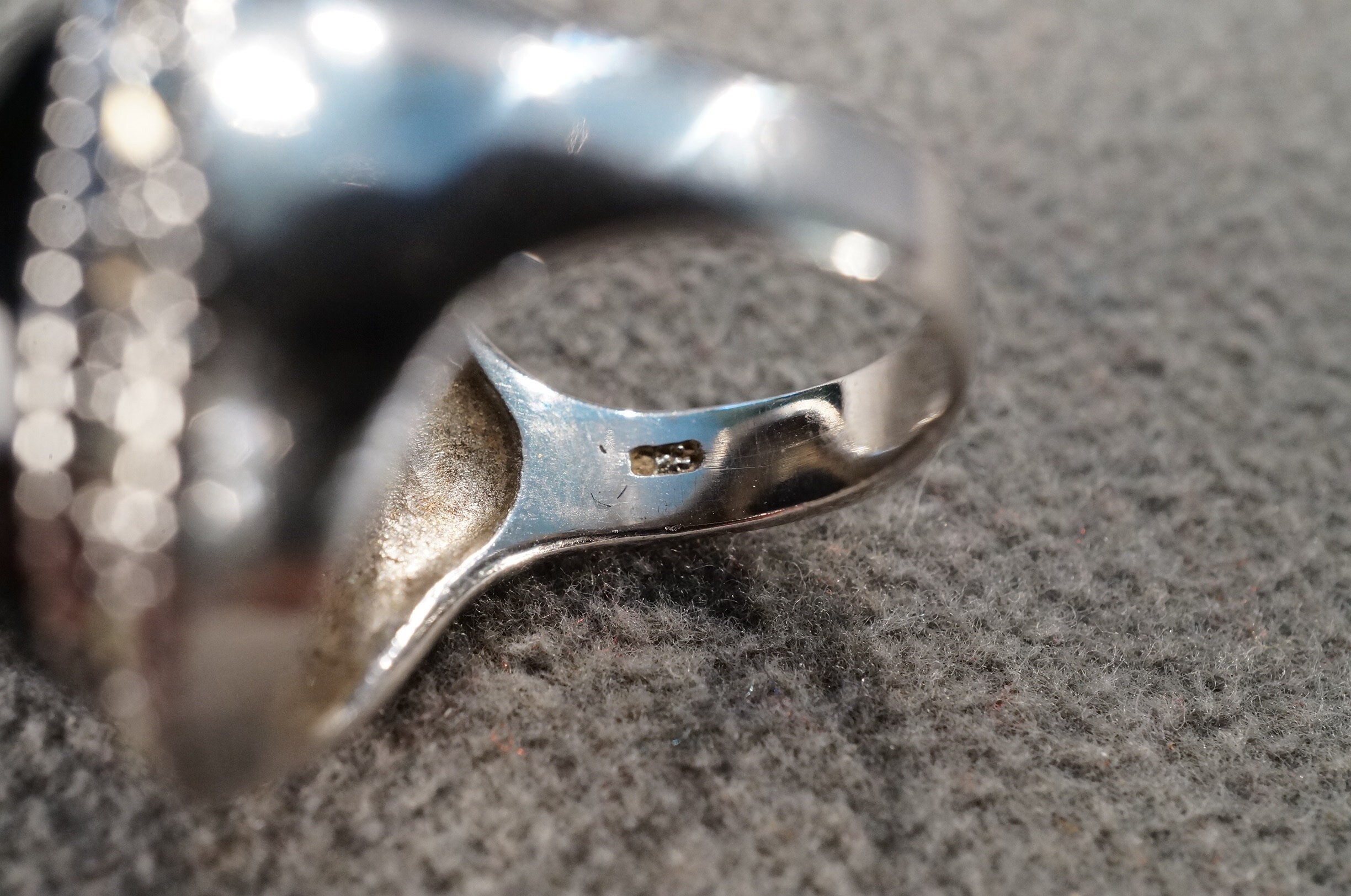 Vintage Sterling Silver Band Ring Oval Bezel Set Faceted
