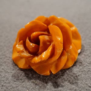 Vintage Butterscotch Bakelite Pendant Charm Fancy Carved Dimensional Round Floral Design Retro Style        #1525
