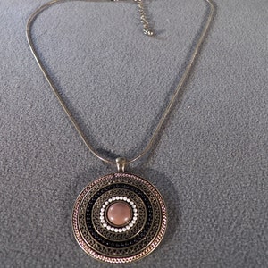 Vintage Yellow Gold Tone Multi Glass Bead Raised Relief Scrolled Large Round Pendant Charm Necklace Chain