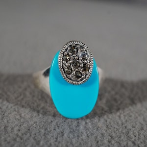 Vintage Stelring Silver Oval Sleeping Beauty Turquoise Multi Round Marcasite Victorian Style Band Ring, Size 8.5