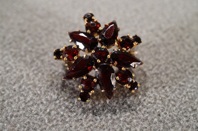 Antique Vintage 12 K Yellow Gold Filled Art Deco Style Pin Brooch 16 Round Pear Prong Set Garnet Round Circle Design #2433
