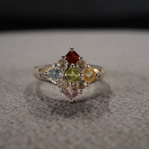 Vintage Sterling Silver Band Ring 9 Round Square Prong Set Amethyst Topaz Peridot Garnet Citrine Multi Stone Setting Classic Collectable, 8
