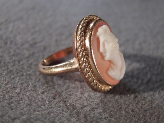 Vintage 10K Yellow Gold  Oval Fancy Carved Cameo … - image 2