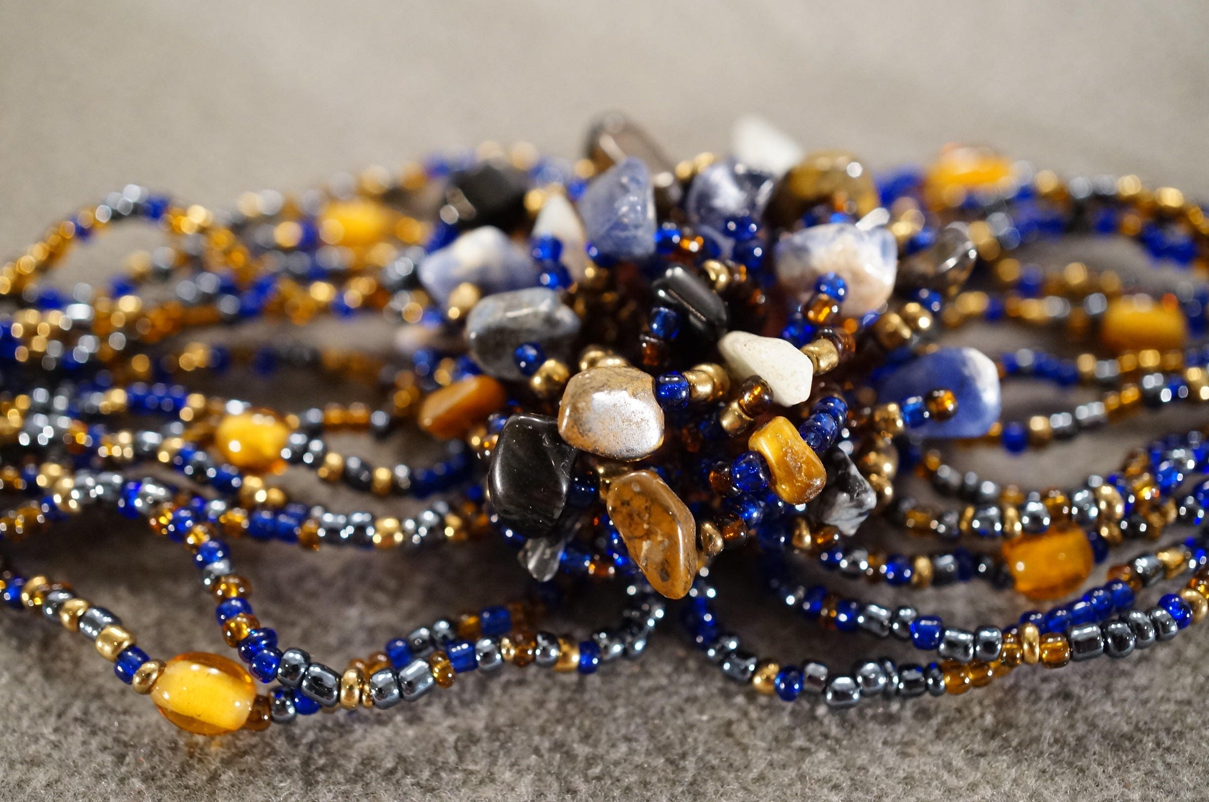 お歳暮ならオンライン Vintage Bracelet Lapis Bead Glass Rectangle Round Multi アクセサリー