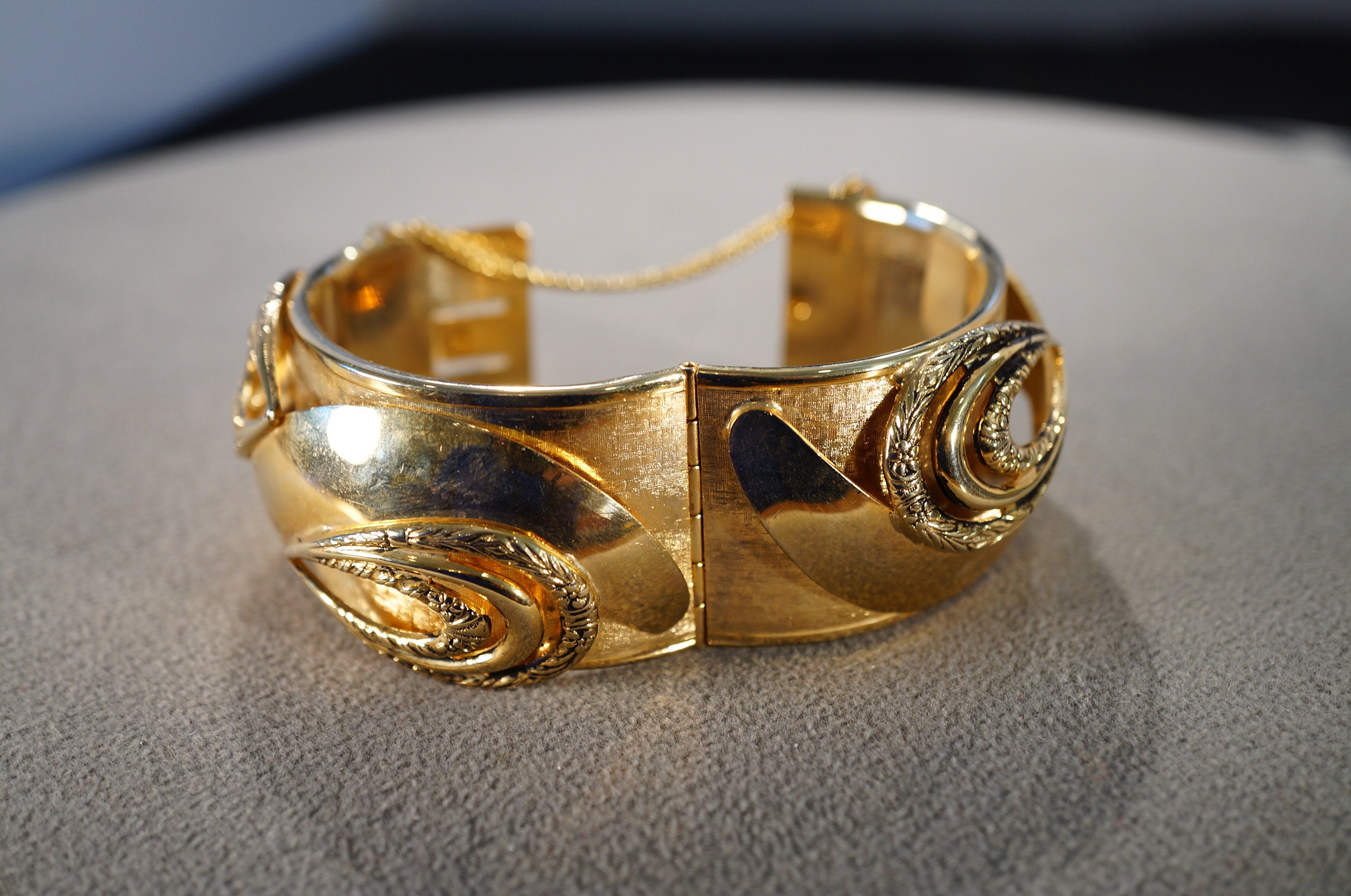 Antique Vintage Yellow Gold Tone Bangle Bracelet Stacker Eternity ...