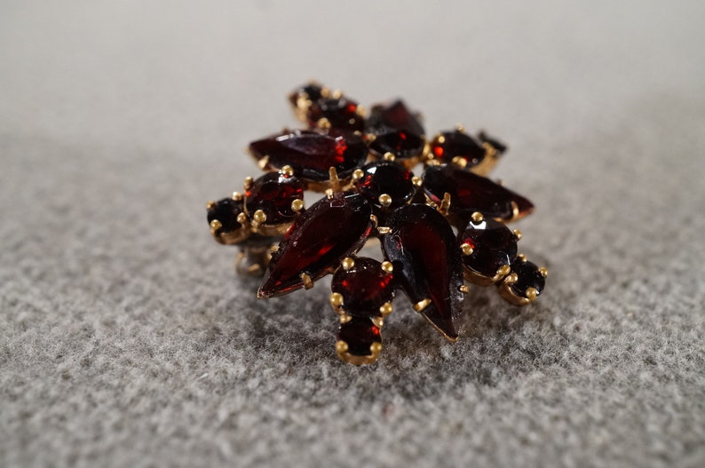 Antique Vintage 12 K Yellow Gold Filled Art Deco Style Pin Brooch 16 Round Pear Prong Set Garnet Round Circle Design #2433