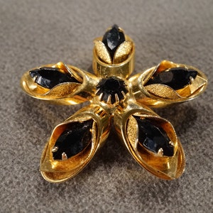 Vintage Yellow Gold Tone Multi Round Marquise Prong Set Jet Black Rhinestone Dimensional Flower Design Pin Brooch Classic Collectable  #3880