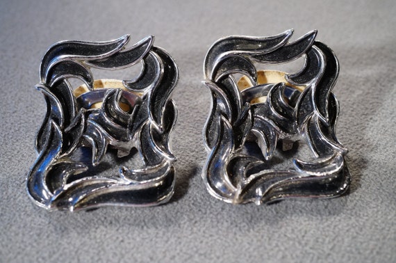 Vintage Silver Tone Jet Black Enameled Shoe Clip Accessory  display picture 1
