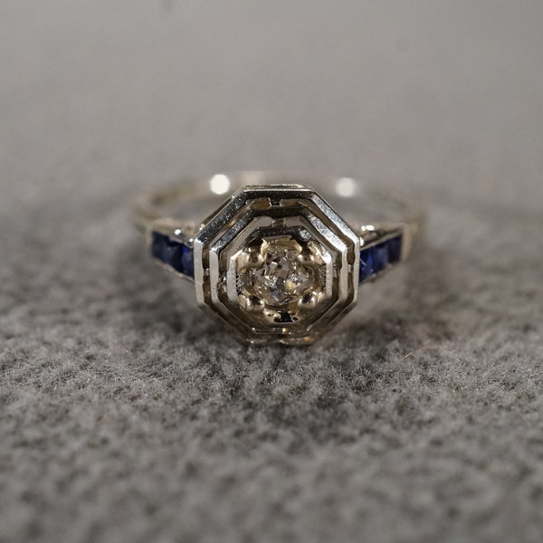 Vintage 18 K White Gold Wedding Engagement Band Stacker Ring 7 Round Square Inset Prong Set Diamond Blue Sapphire Victorian Style, Size 6