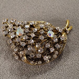 Vintage Yellow Gold Tone Pin Brooch Multi Round Clear Aurora Borealis Rhinestones Domed Flower Setting Art Deco Style Collectable      #3879