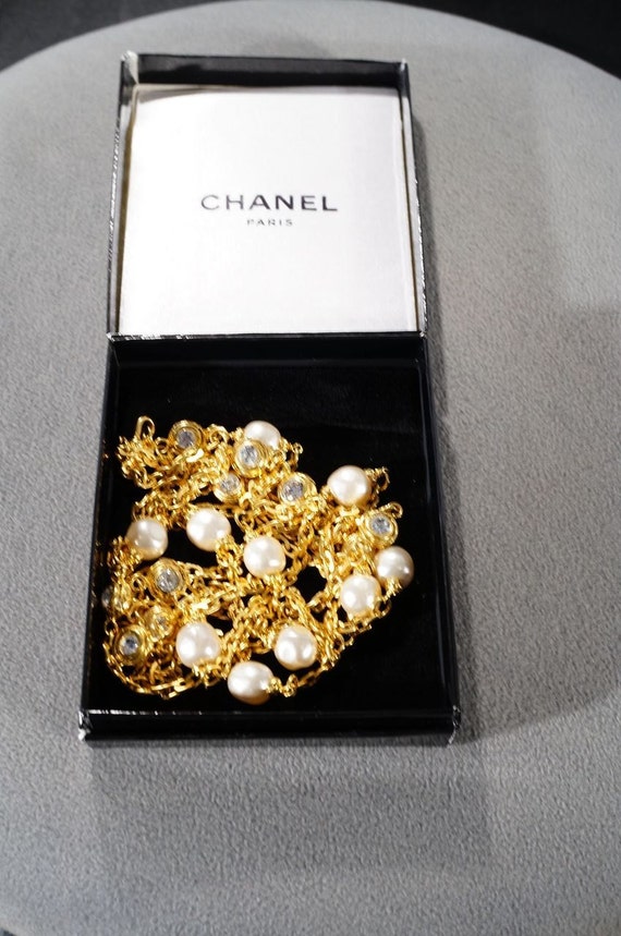 chanel pearl and diamond earrings