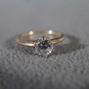 Vintage 14 K Yellow Gold Round 6 Prong Set Cubic Zirconia Classic Wedding Engagement Style Band Ring, Size 7.5     **RL