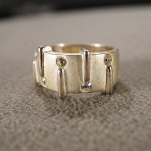 Vintage Wedding Band Stacker Design Ring Sterling Silver 5 Round Bezel Set Diamond Cluster Multi Stone Setting Collectable Classic, Size 7