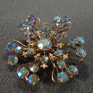 Antique Vintage Pin Brooch Yellow Gold Tone Multi Round Prong Set Aurora Borealis Glass Rhinestones Cluster Multi Stone Setting Classic 3401