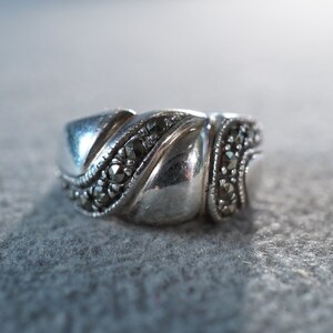 Vintage Sterling Silver Multi Round Marcasite Fancy Domed  Wedding Band Ring, Size 7