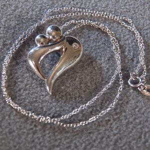 Vintage Sterling Silver Round Genuine Diamond Heart Mother Child Design Pendant Charm Necklace Chain  ~~     **RL