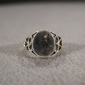 Vintage Sterling Silver Band Ring Signet Unisex Design Fancy Scrolled Filigree Art Deco Style,Size 12