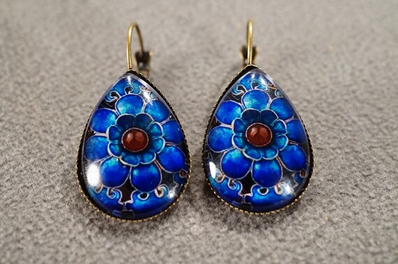 Vintage Gold Tone Domed Pear Drop Dangle Pierced Earrings Multi