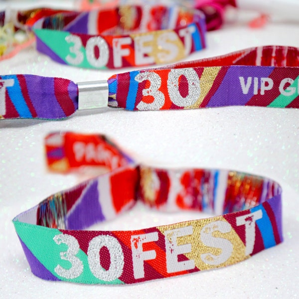30FEST® 30 cumpleaños fiesta pulseras estilo festival - pulseras de fiesta de cumpleaños - 30 favores de fiesta / favores ~ regalo de bloqueo - 30 fest